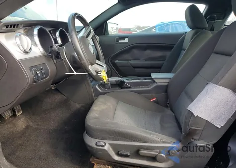 2006 Ford Mustang z USA, uszkodzony, nr VIN 1ZVFT80N965242757